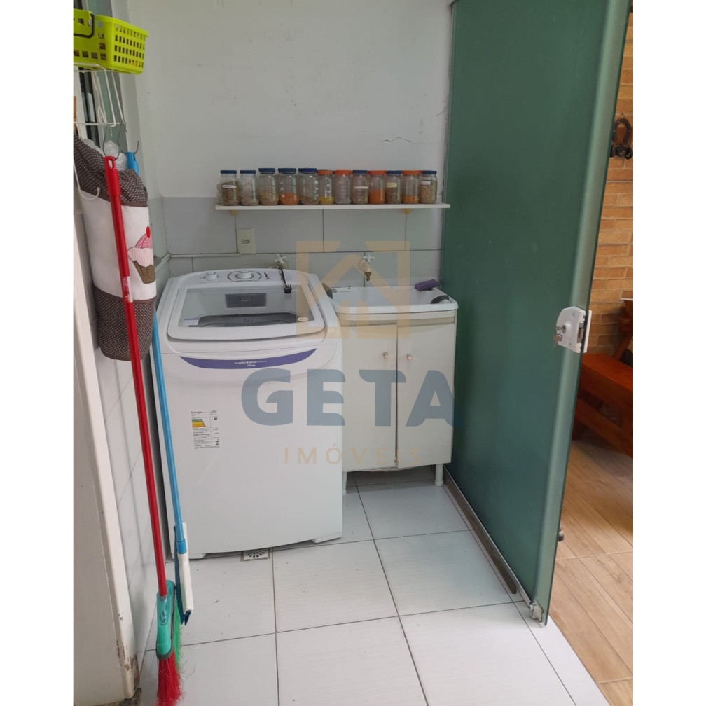 Sobrado à venda no Centro de Camboriú – Conforto, praticidade e lazer para sua família!