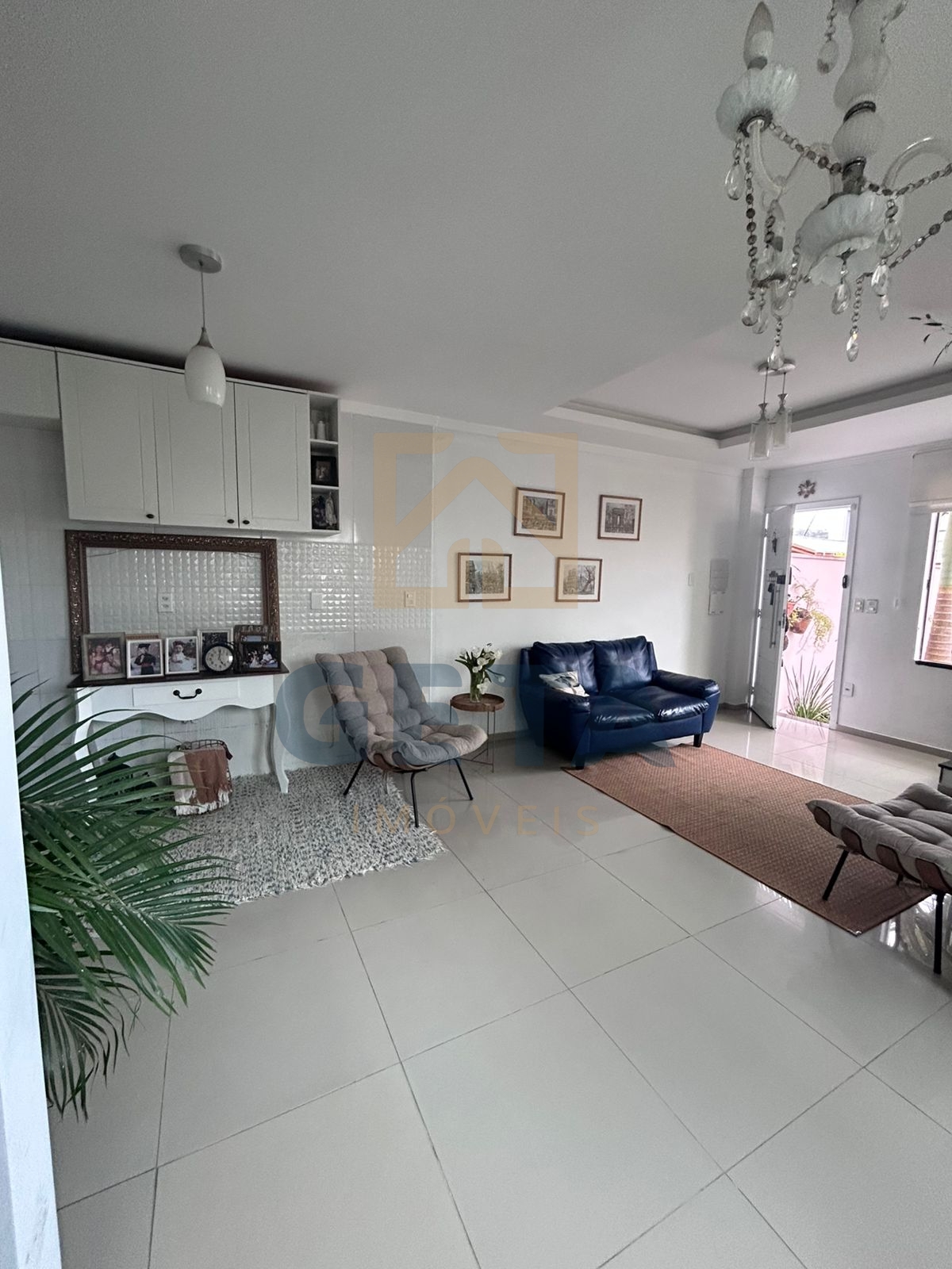  Sobrado Exclusivo à Venda em Camboriú – Pronto para Morar! 