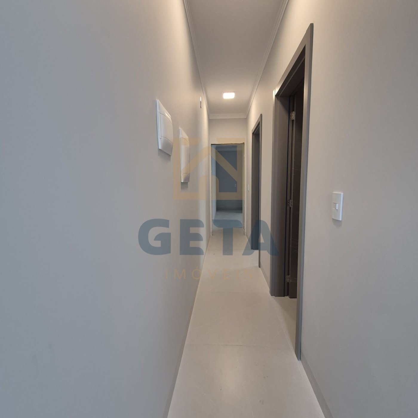 Casa semi mobiliada em Camboriú – pronta para morar!