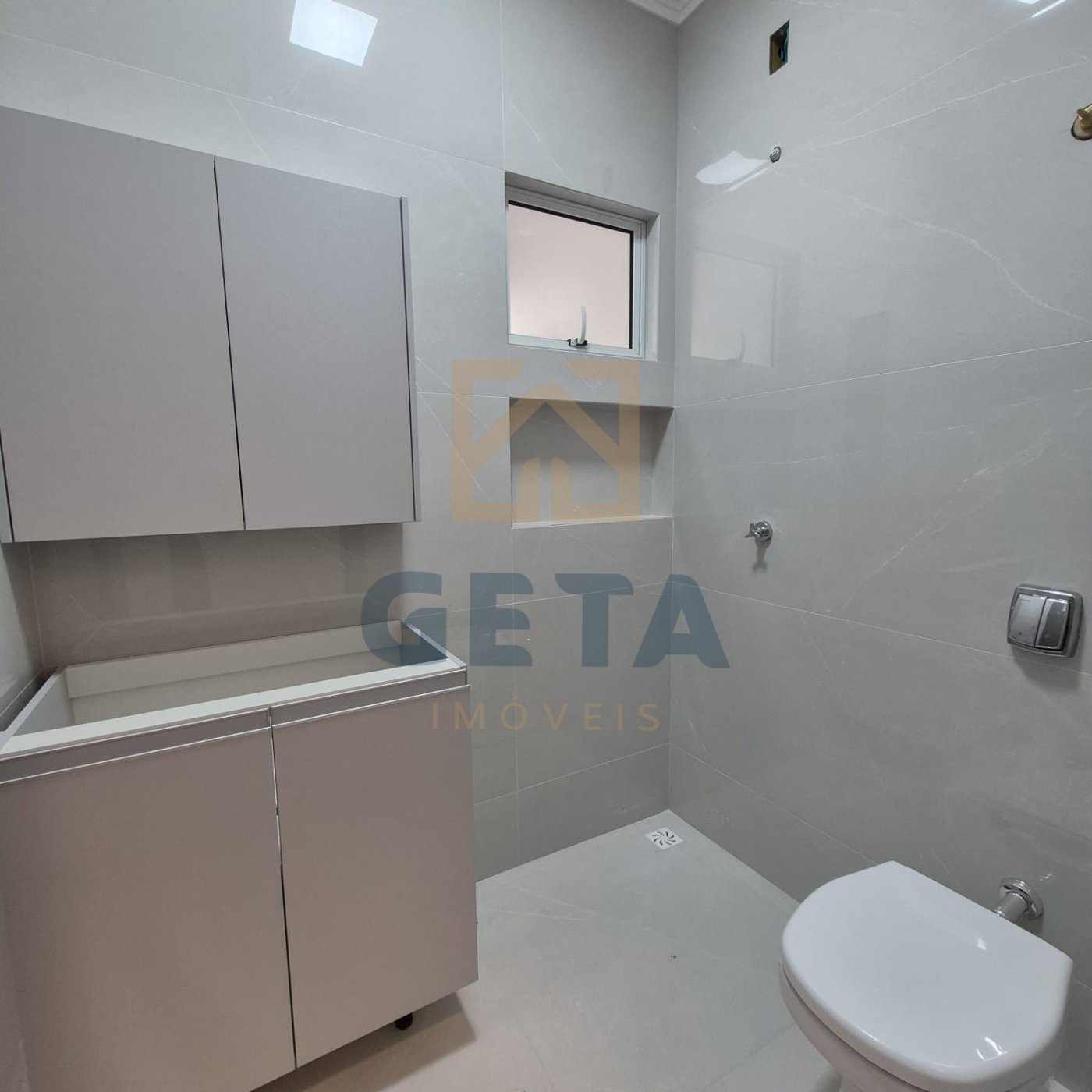 Casa semi mobiliada em Camboriú – pronta para morar!