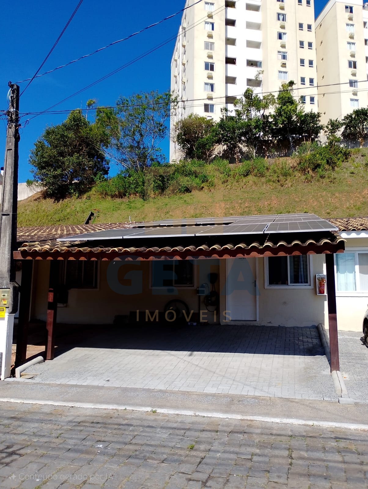 Casa finamente mobiliada à venda no Colina do Cedro