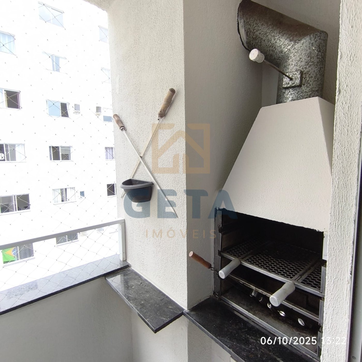Apartamento à venda no Residencial Maria Helena — Bairro Cedros, Camboriú/SC