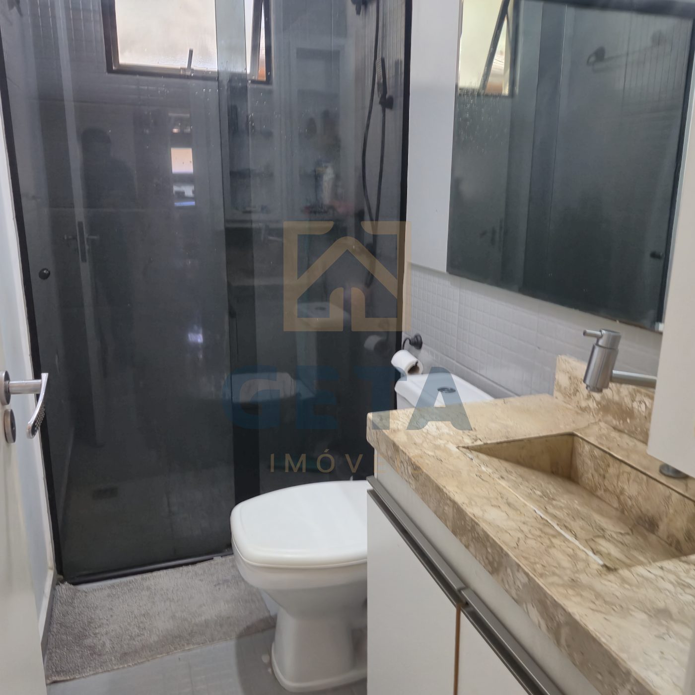 Casa à venda em condomínio fechado no bairro Lídia Duarte – Camboriú