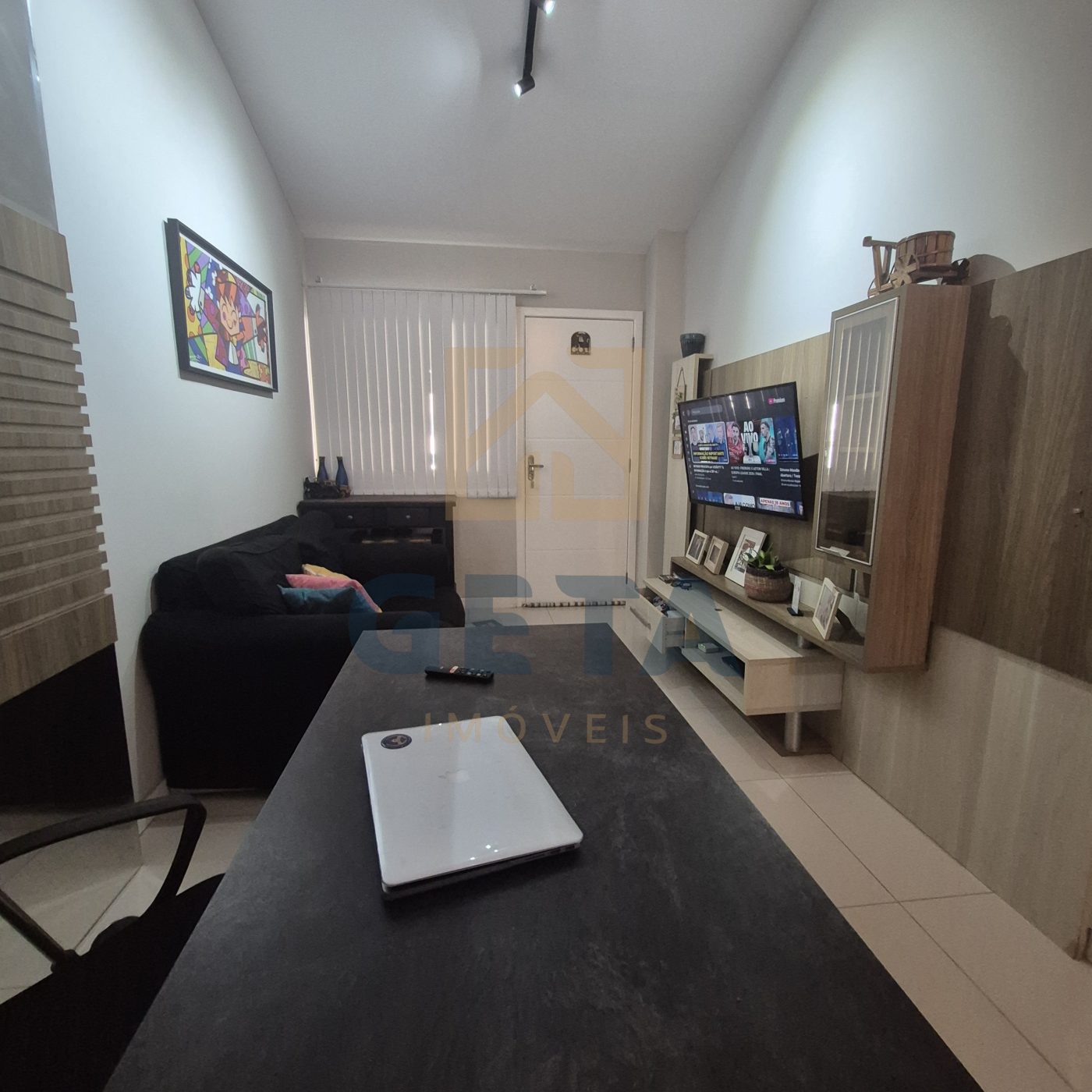 Casa à venda em condomínio fechado no bairro Lídia Duarte – Camboriú