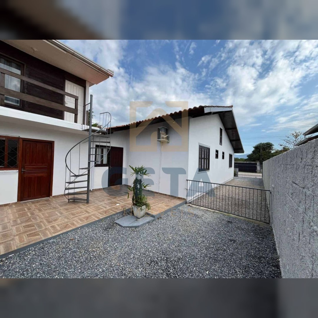 Casa 3 quartos para Venda no bairro Perequê em Porto Belo