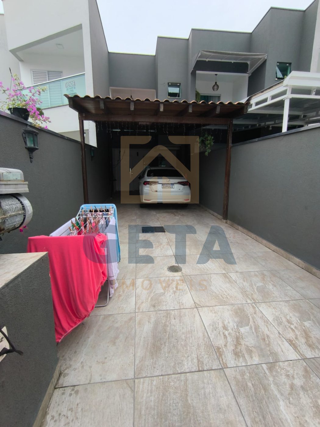 Sobrado à venda no bairro Santa Regina – Camboriú/SC