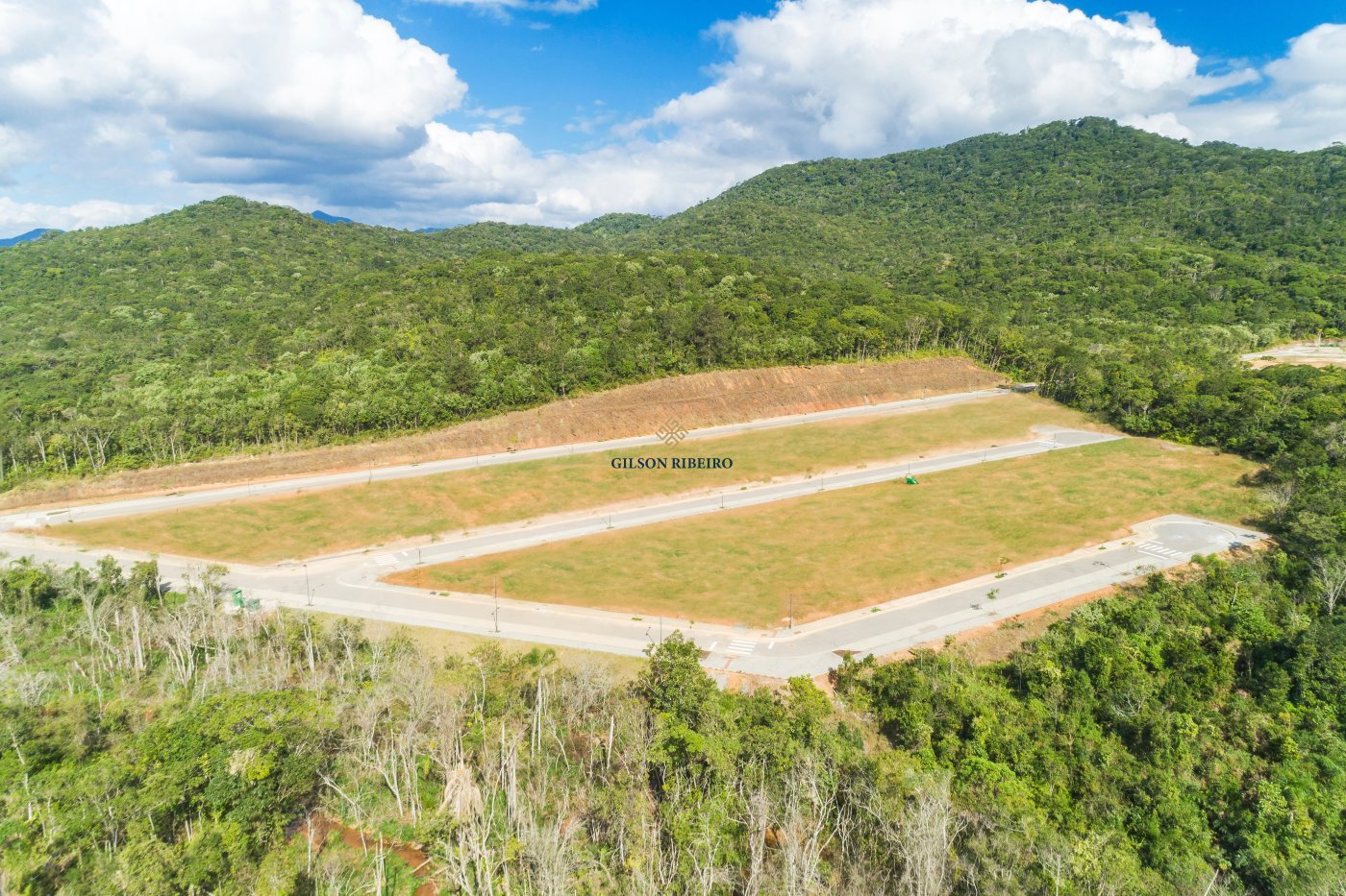 Seu Terreno dos Sonhos no condomínio Colinas De Camboriú Village