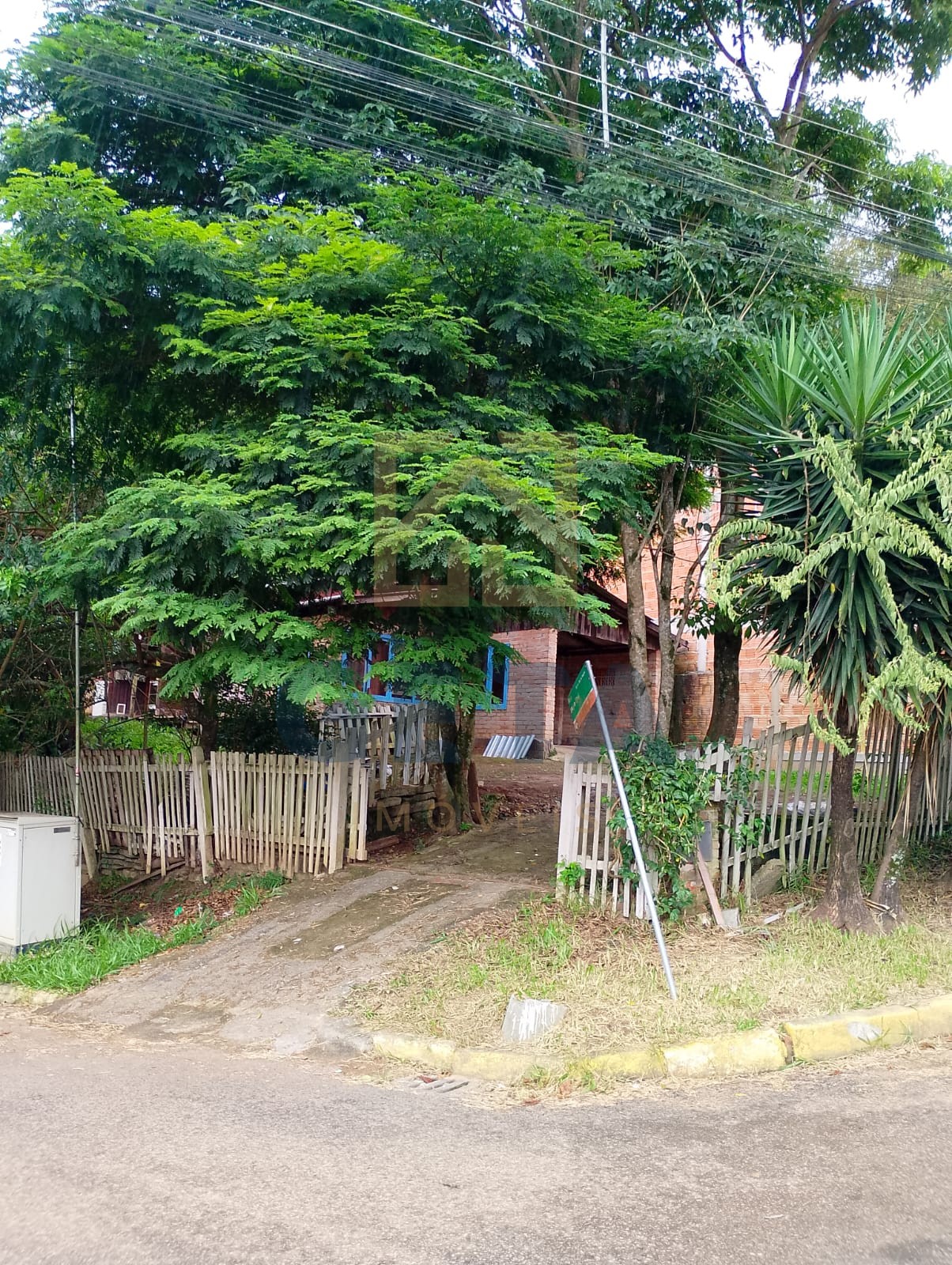 🏡 Terreno à Venda com Casa + Kitnet – Excelente Oportunidade! 