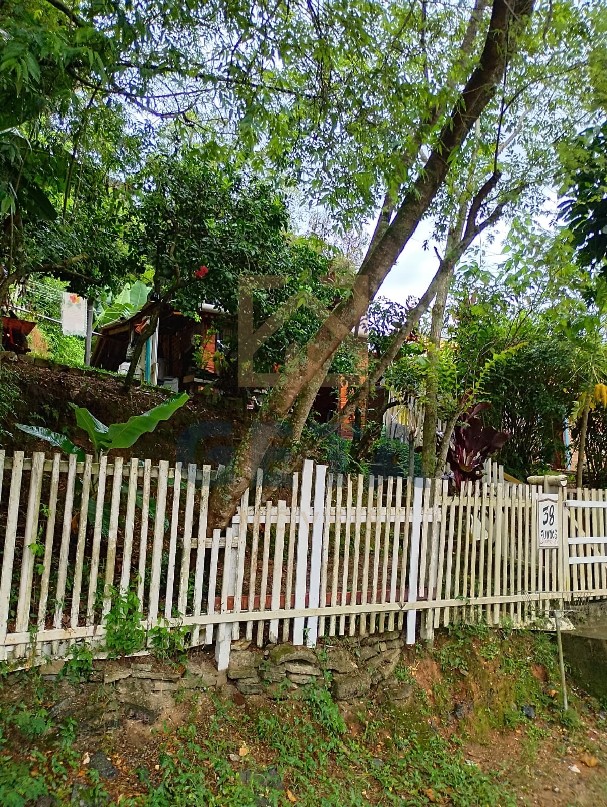 🏡 Terreno à Venda com Casa + Kitnet – Excelente Oportunidade! 